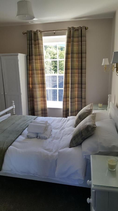 Central Bar Guesthouse Cushendall Exteriér fotografie