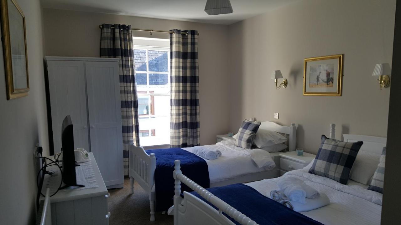 Central Bar Guesthouse Cushendall Exteriér fotografie