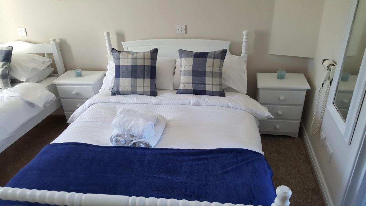 Central Bar Guesthouse Cushendall Exteriér fotografie