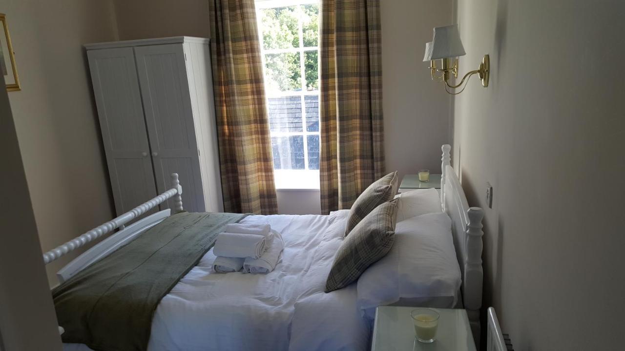 Central Bar Guesthouse Cushendall Exteriér fotografie